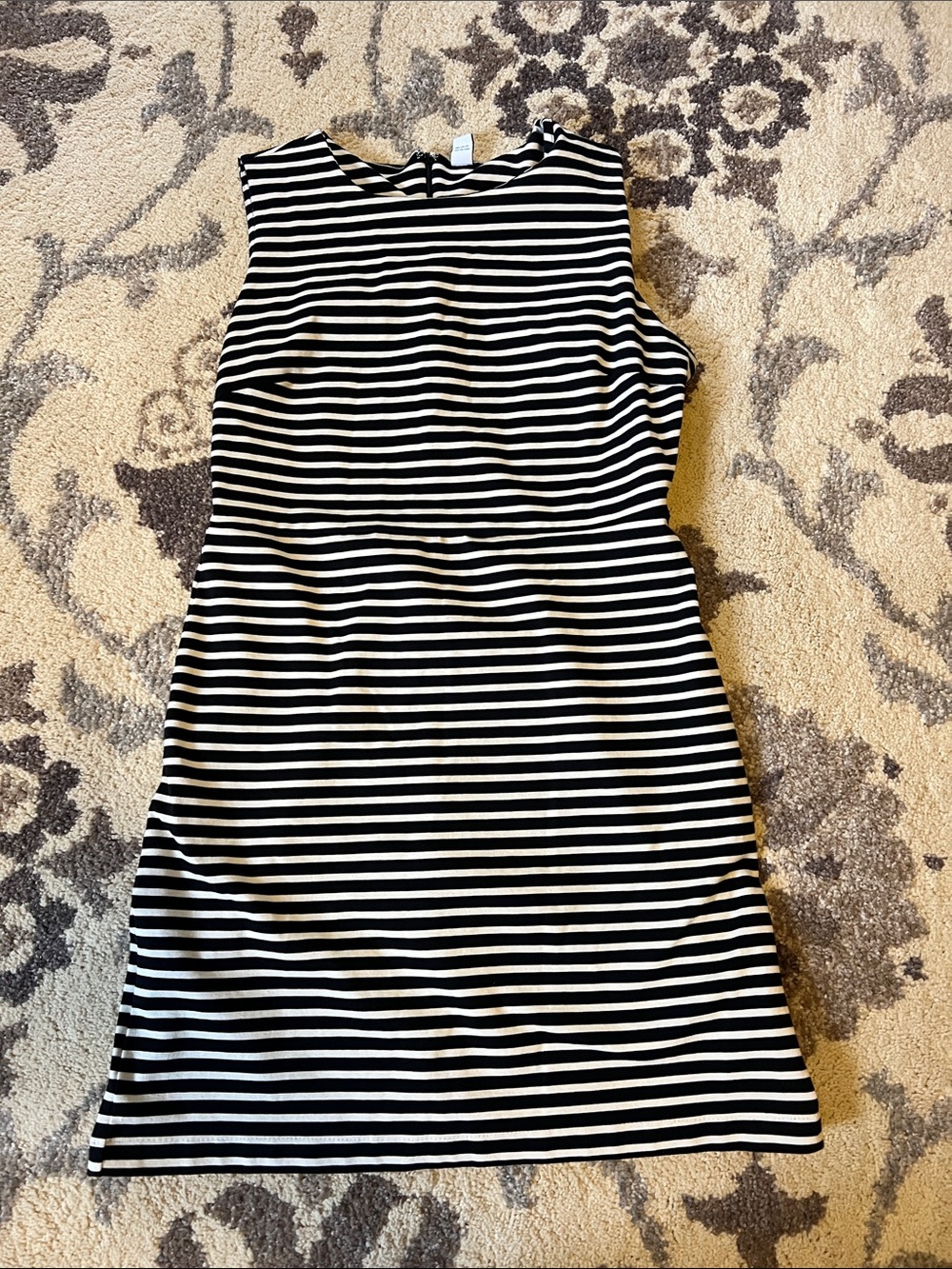 Cute dress!